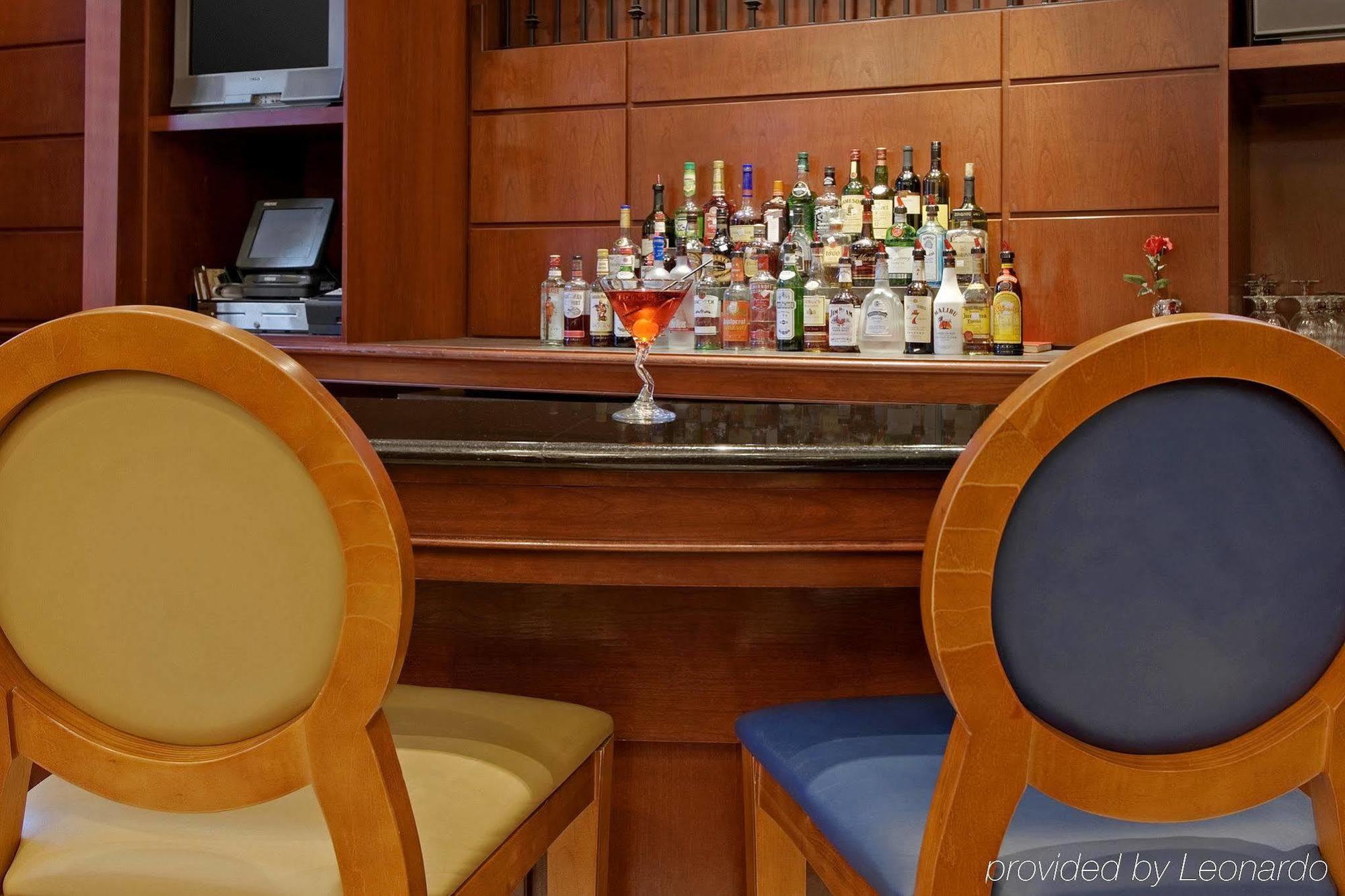 Courtyard By Marriott Norfolk Downtown Hotel Restaurant foto