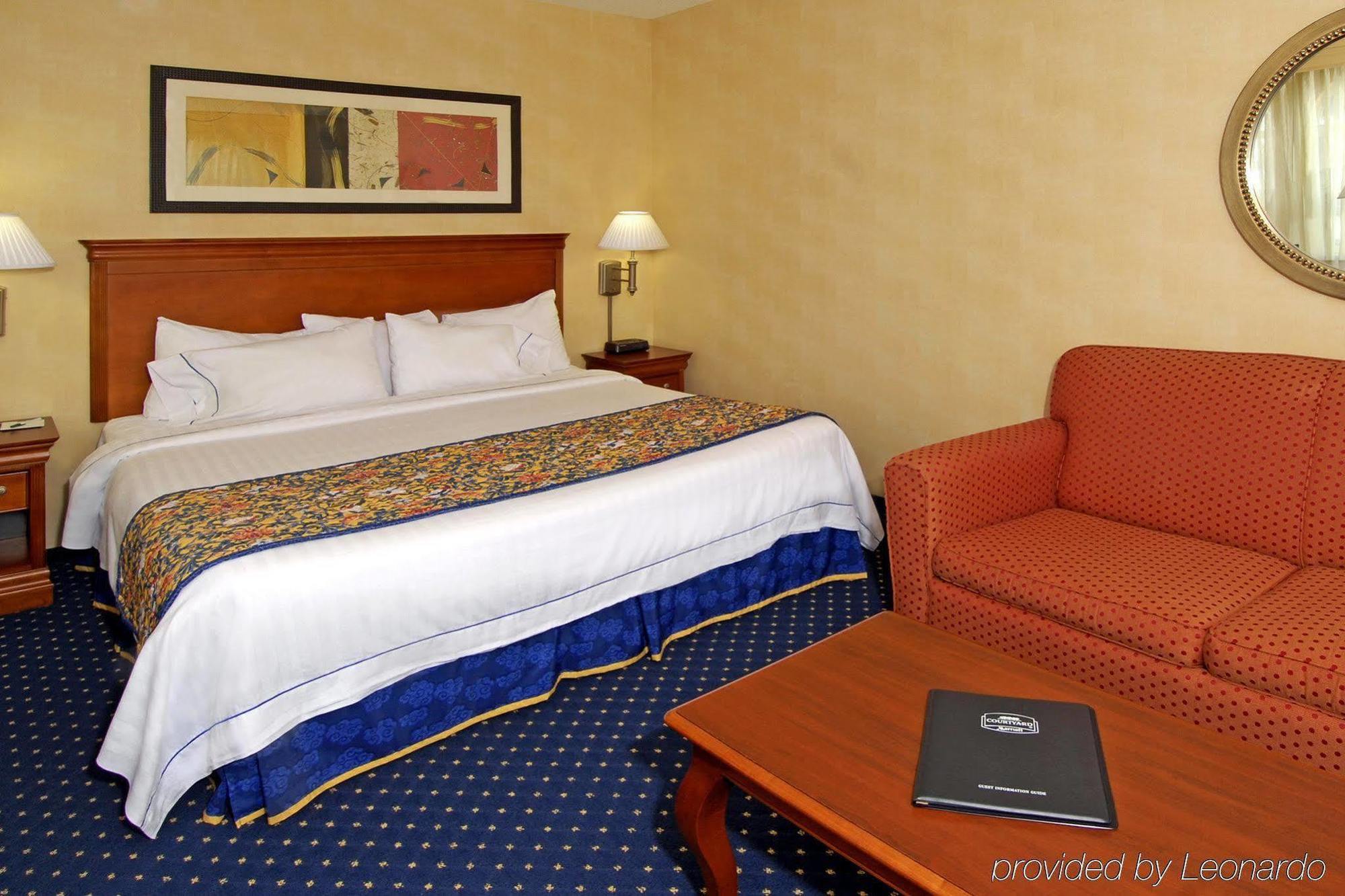 Courtyard By Marriott Norfolk Downtown Hotel Buitenkant foto